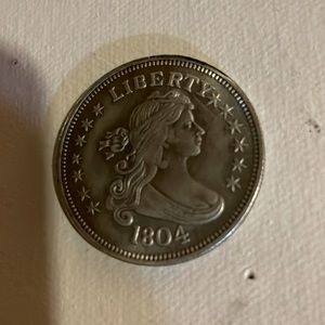 Amazing Vinyage Collector Busty Classic Iconic proof Silver Dollar!!!